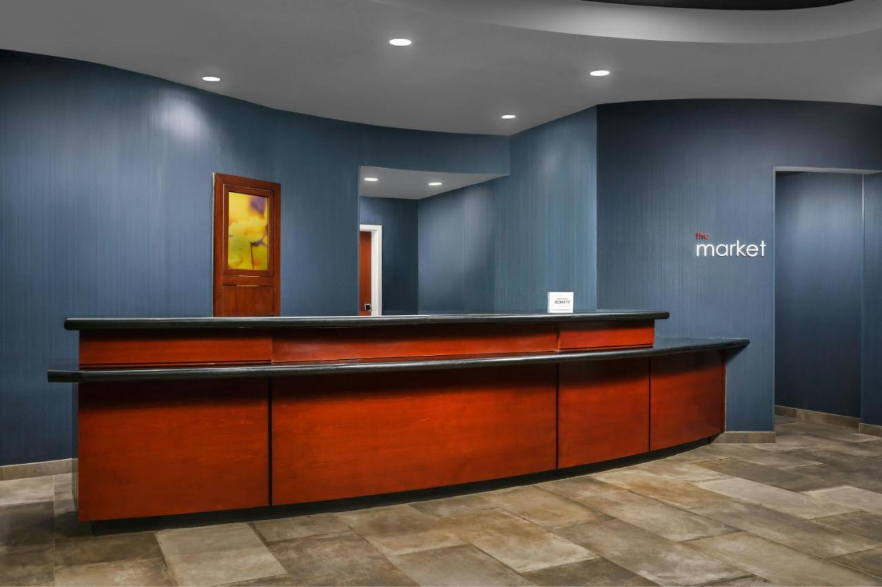 | Courtyard Hartford Farmington