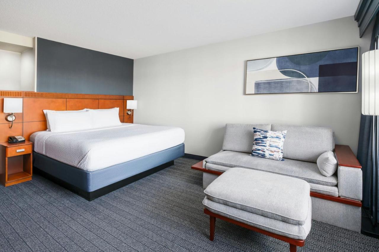 | Courtyard Hartford Farmington