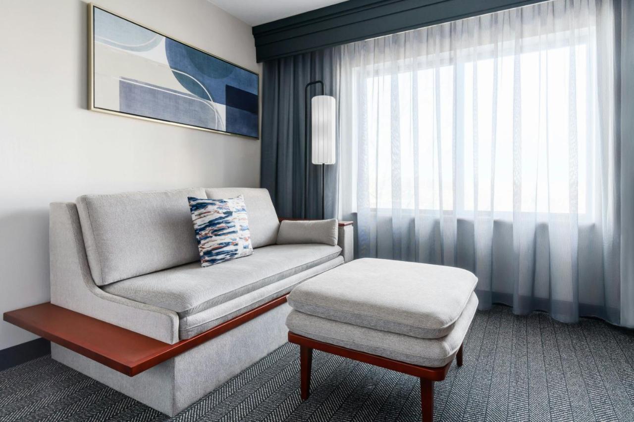 | Courtyard Hartford Farmington