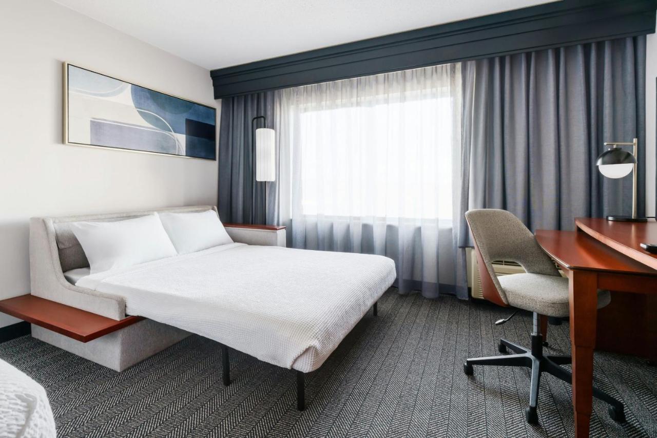 | Courtyard Hartford Farmington