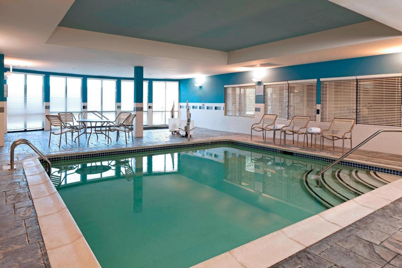 | Courtyard Hartford Farmington