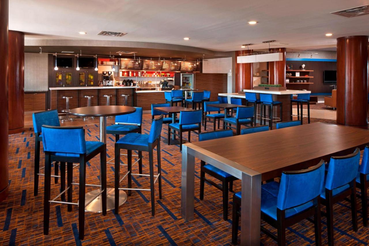 | Courtyard Hartford Farmington