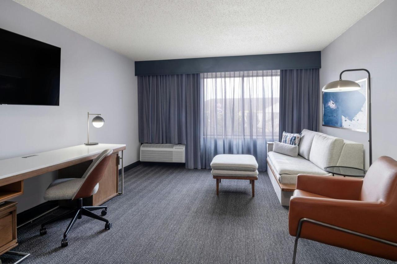 | Courtyard by Marriott Boulder Broomfield