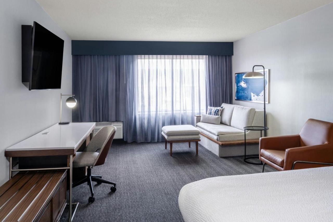 | Courtyard by Marriott Boulder Broomfield