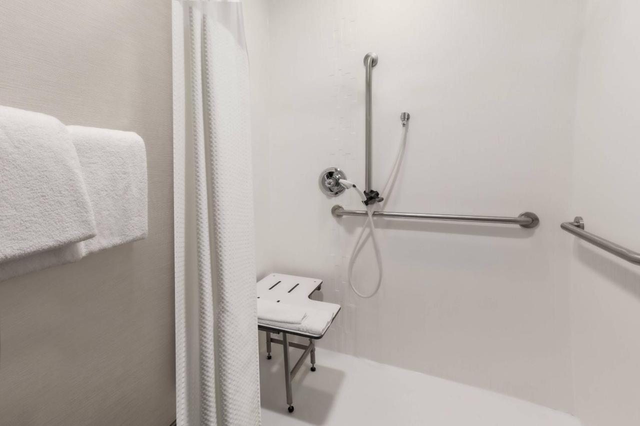 | Courtyard by Marriott Boulder Broomfield