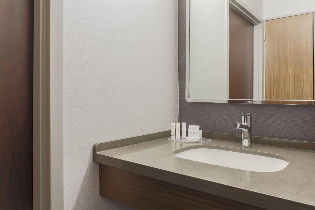 | Courtyard by Marriott Boulder Broomfield