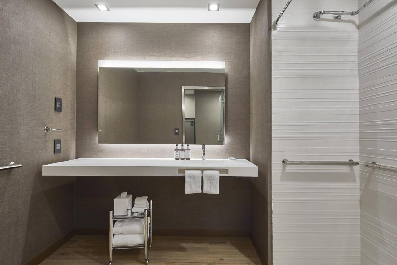| AC Hotel by Marriott Atlanta Airport Gateway