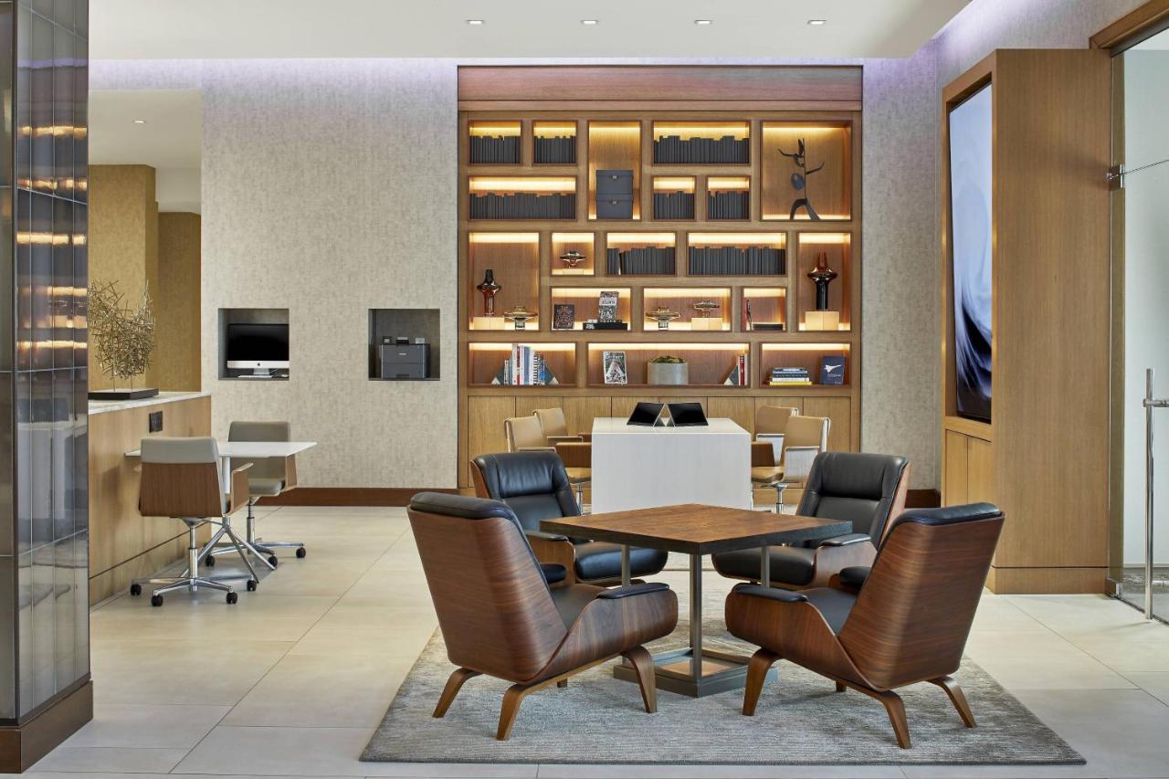 | AC Hotel by Marriott Atlanta Airport Gateway