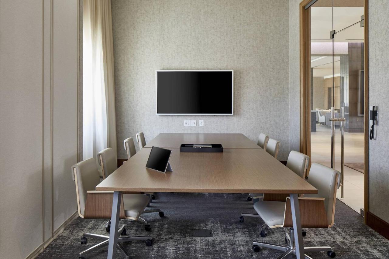 | AC Hotel by Marriott Atlanta Airport Gateway