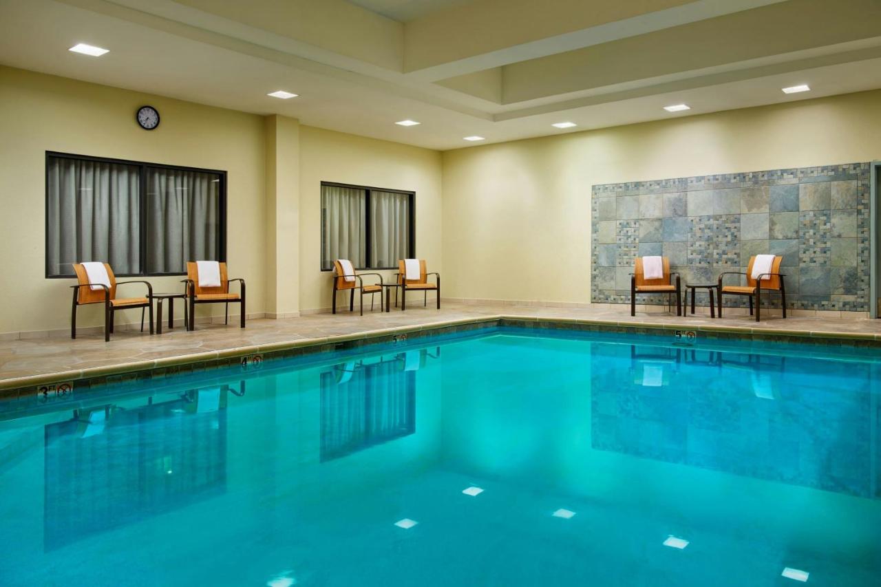  | Courtyard by Marriott Akron Stow