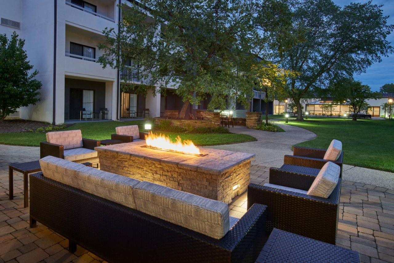 | Courtyard Chicago Lincolnshire