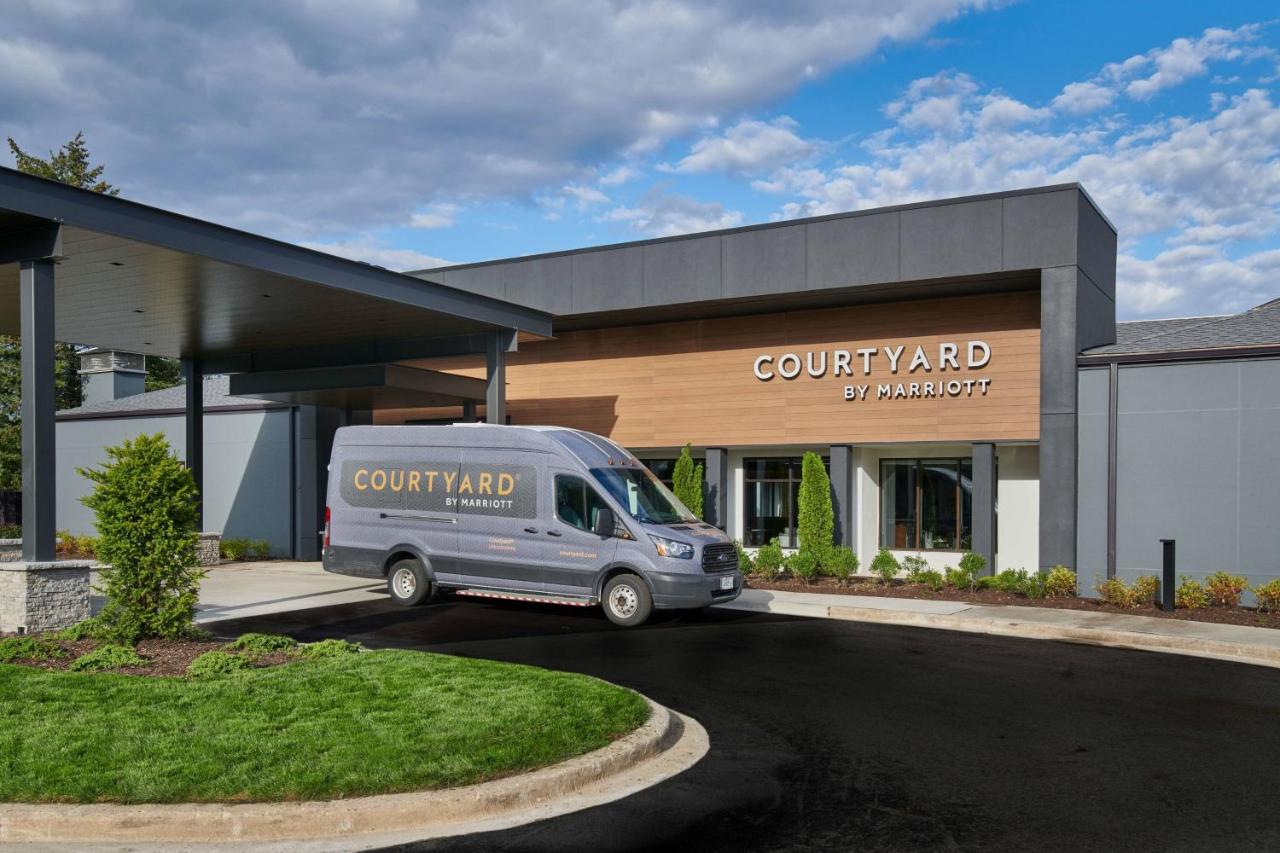 | Courtyard Chicago Lincolnshire
