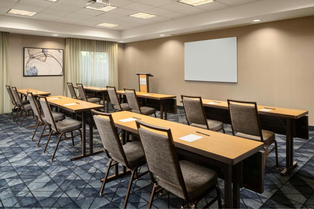| Courtyard by Marriott Denver North/Westminster