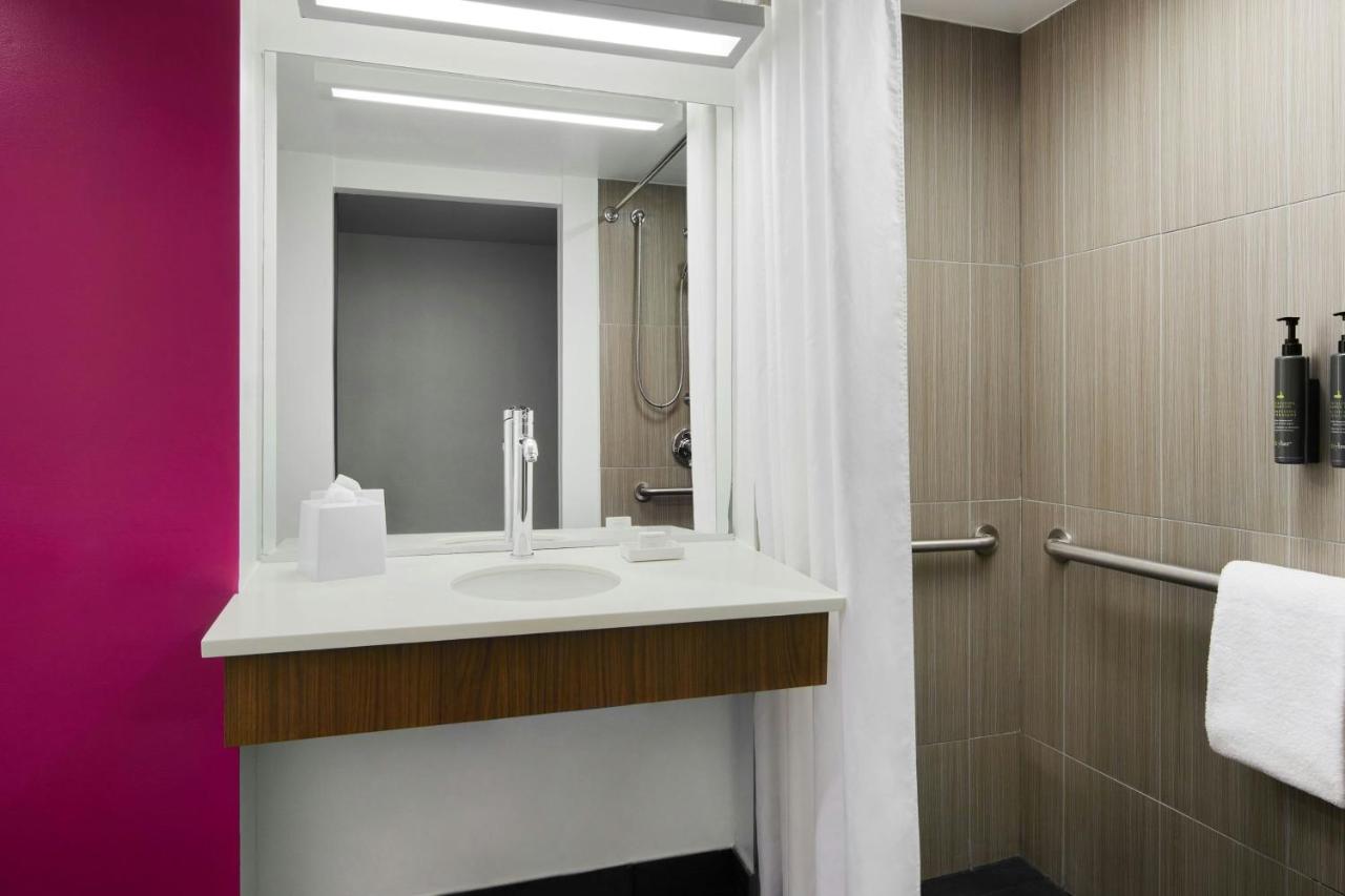 | Aloft Atlanta Downtown