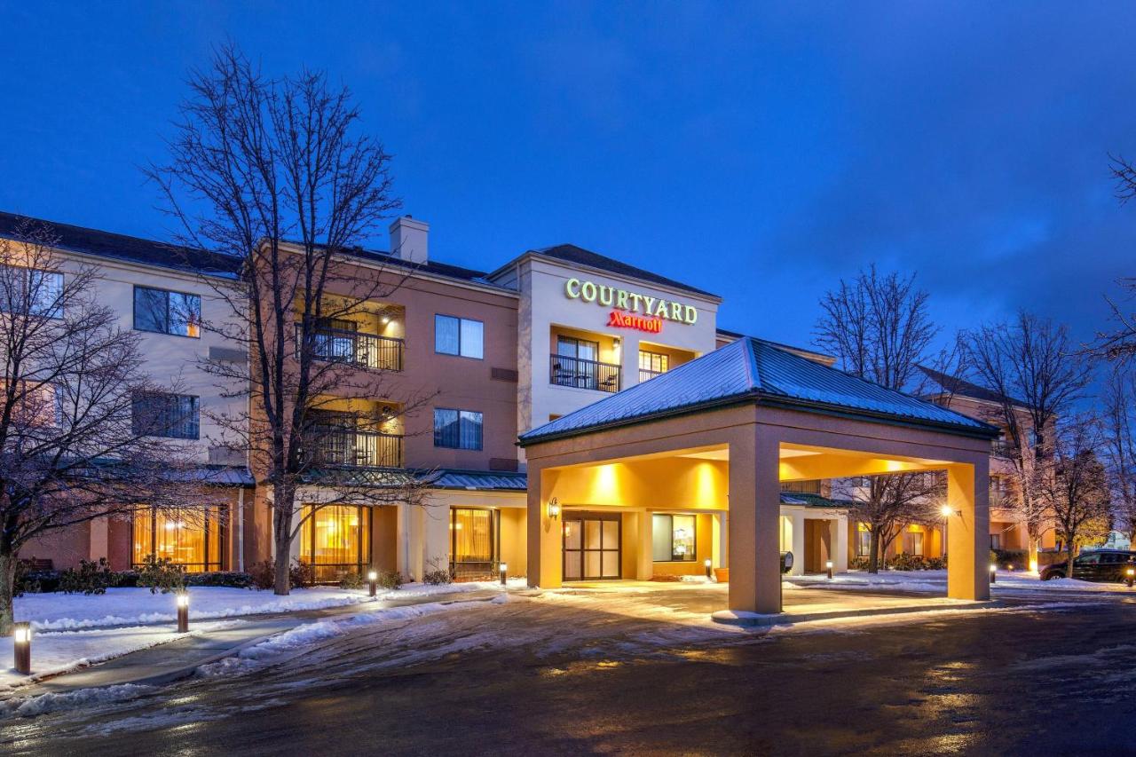 | Courtyard Hartford Manchester