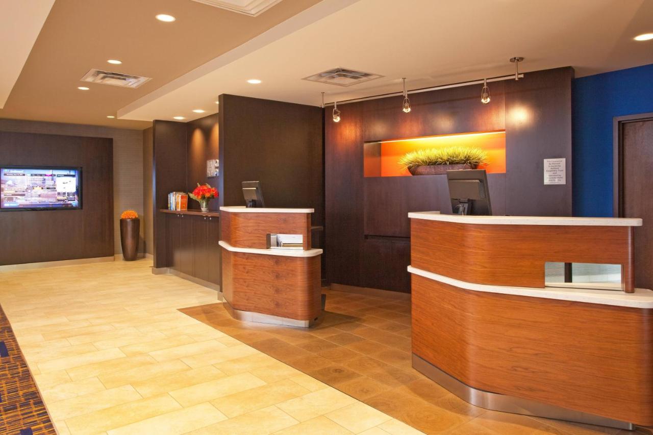 | Courtyard Hartford Manchester