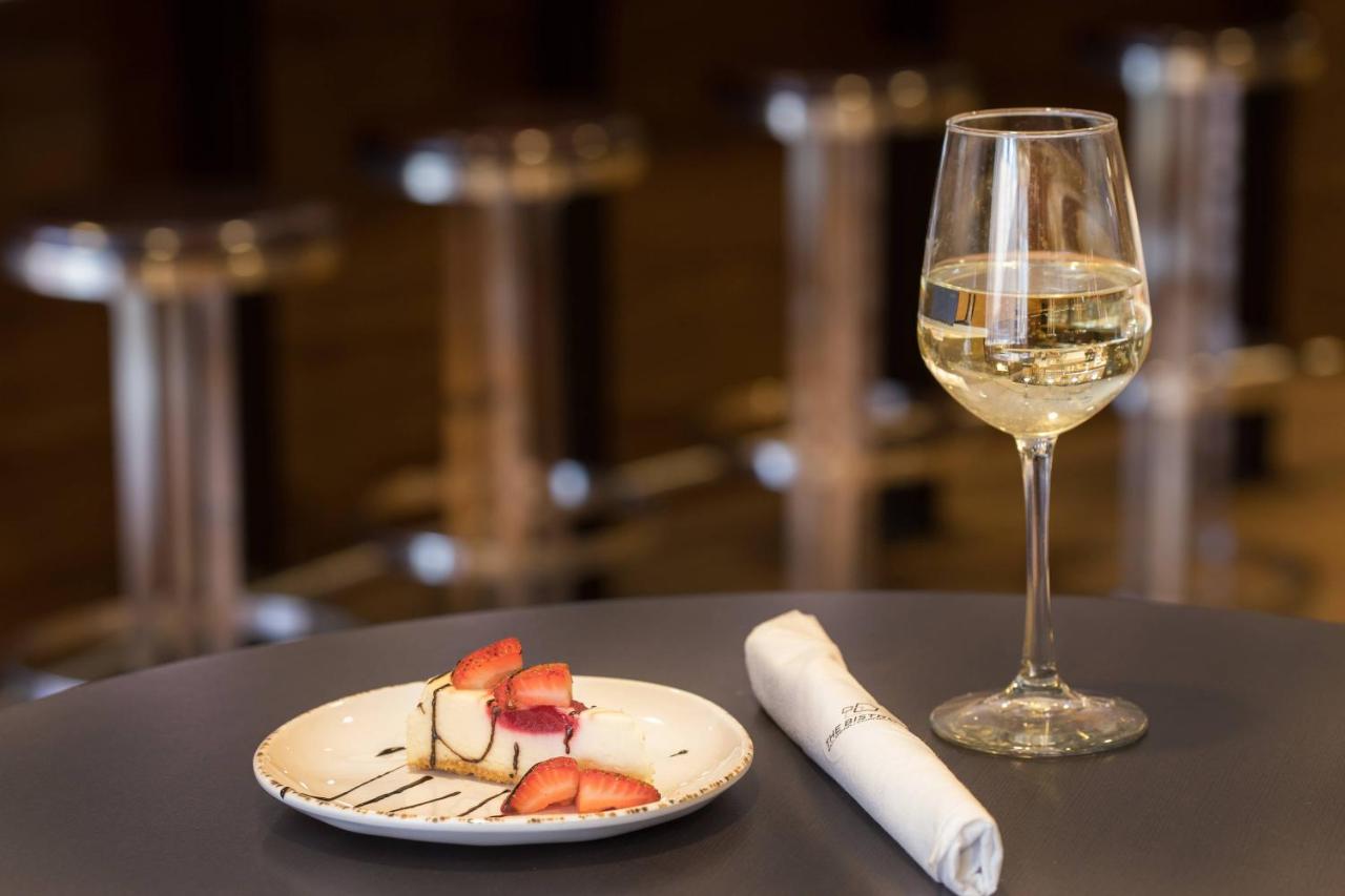 | Courtyard Hartford Manchester