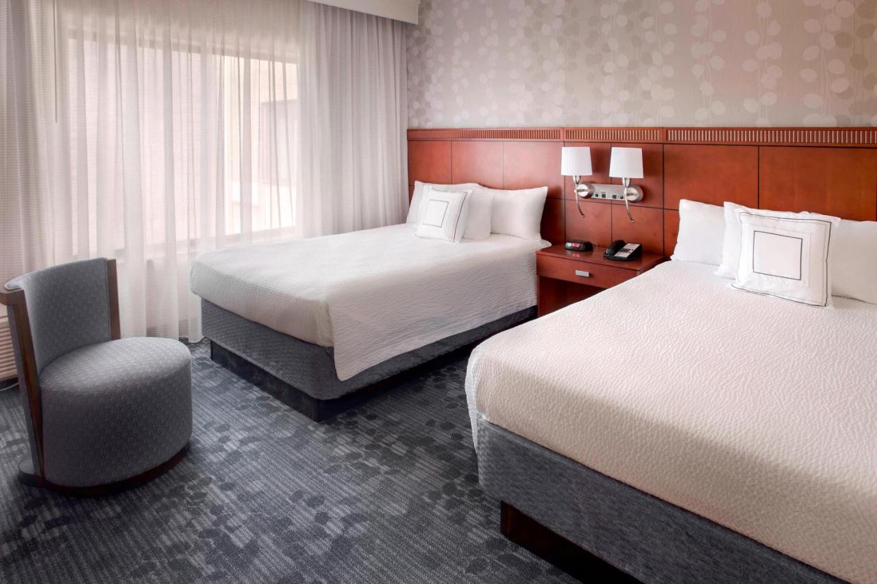 | Courtyard By Marriott Hartford Windsor Airport