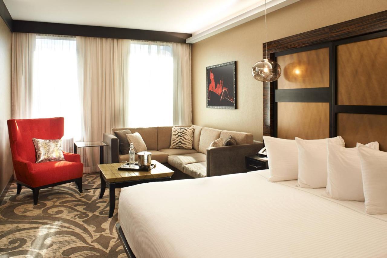 Premium King Guest Room with City View at Metropolitan at The 9, Autograph Collection