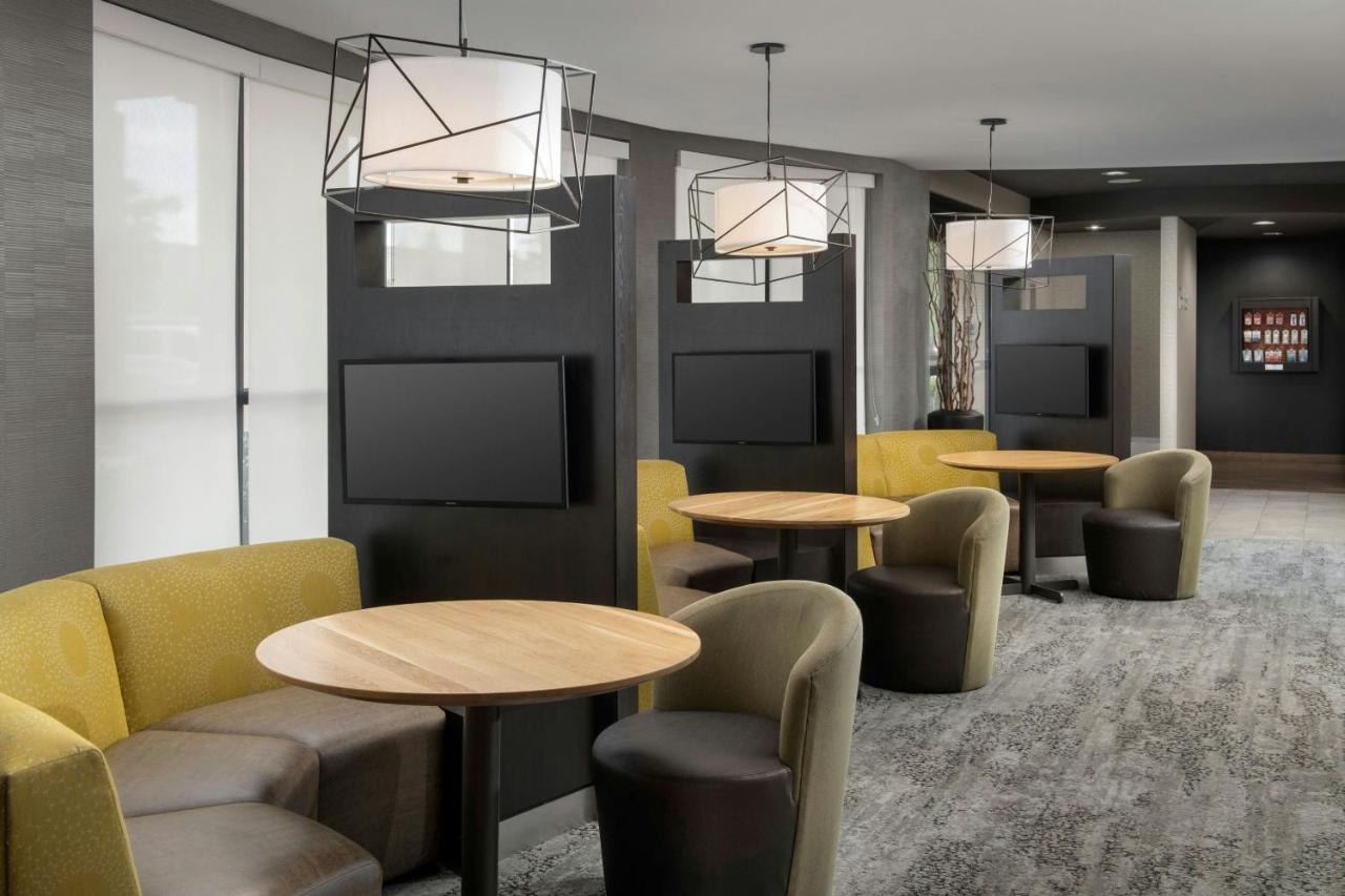 | Courtyard by Marriott Chico