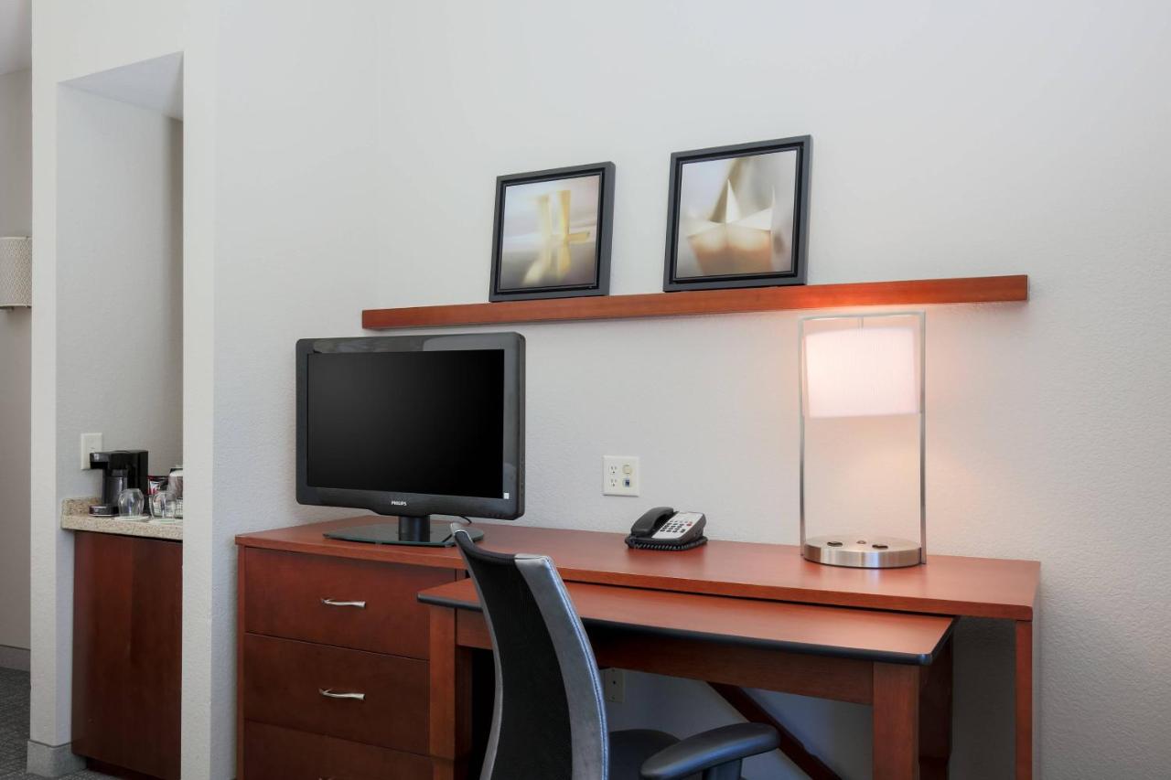 | Courtyard by Marriott Chico