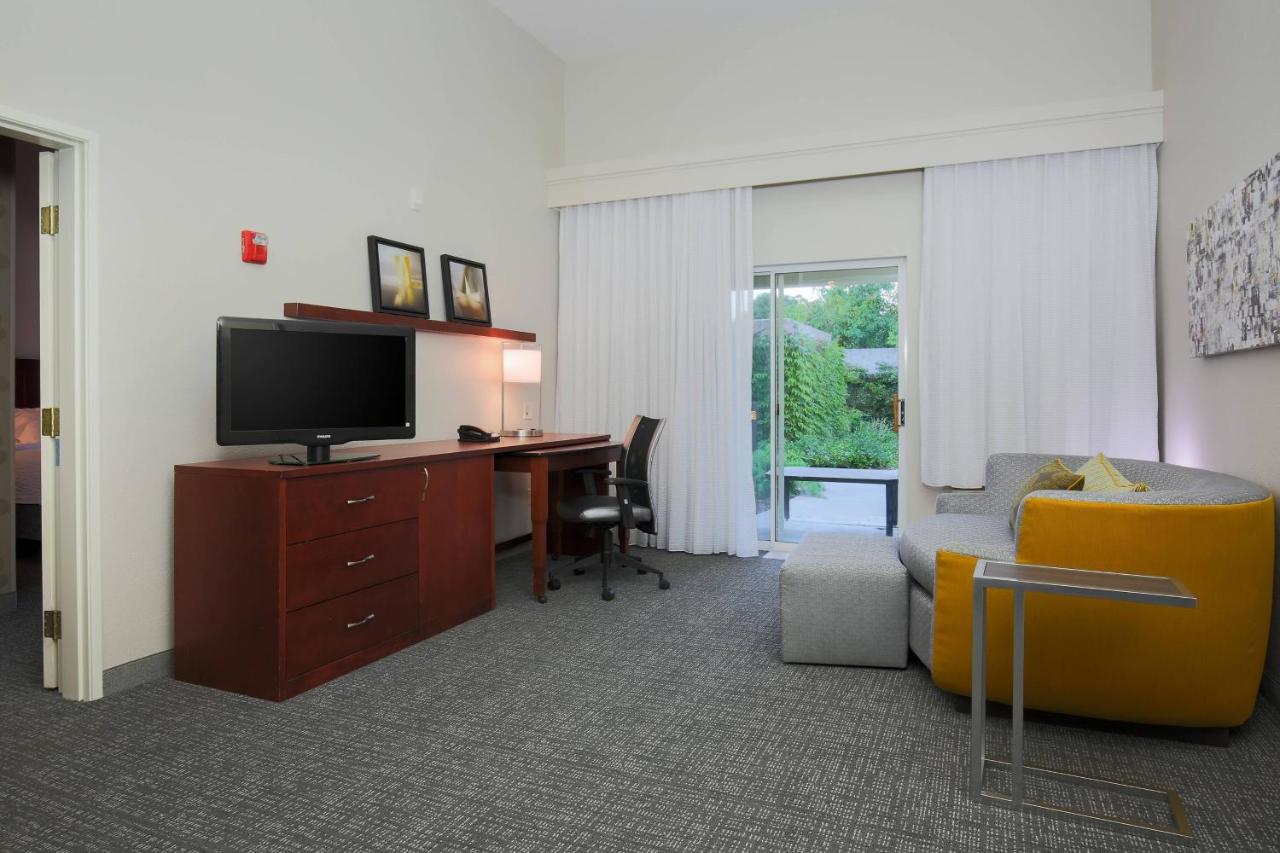 | Courtyard by Marriott Chico