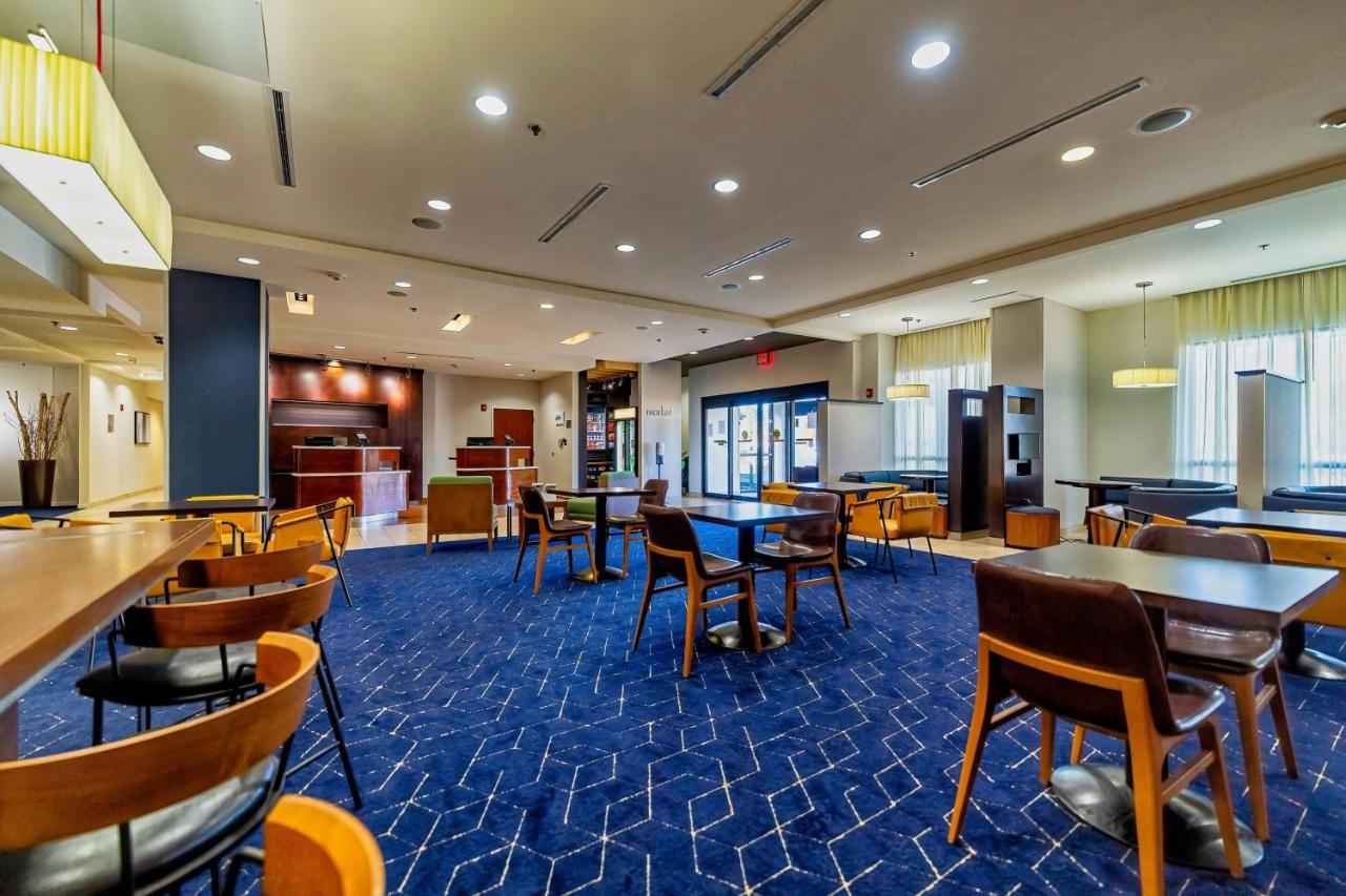 | Courtyard Biloxi North/D'Iberville