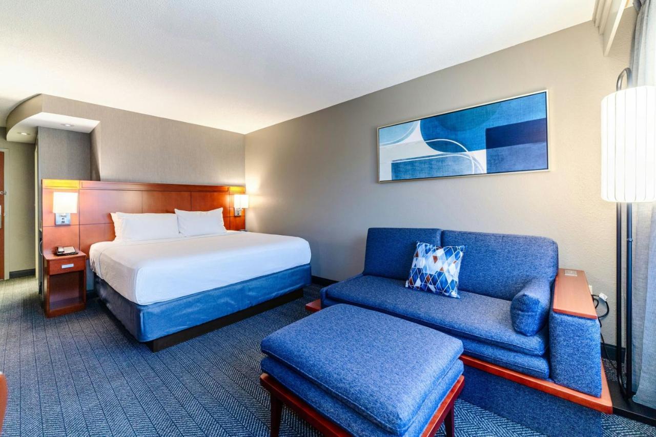 | Courtyard Biloxi North/D'Iberville