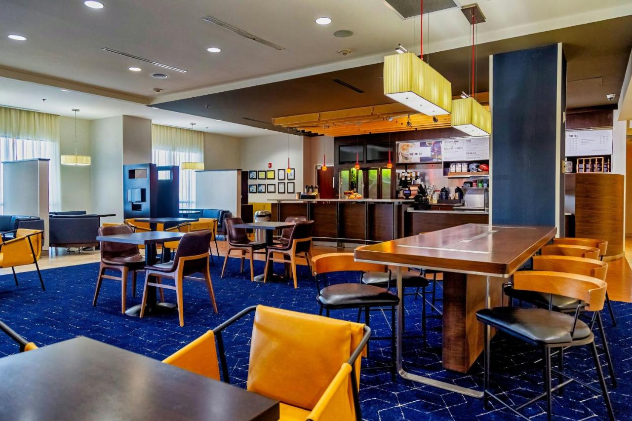 | Courtyard Biloxi North/D'Iberville