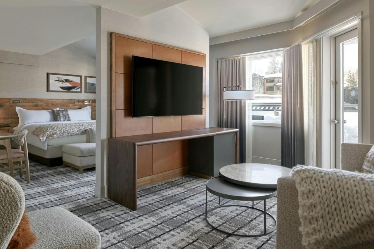 One-Bedroom King Suite with Balcony at Viewline Resort Snowmass, Autograph Collection
