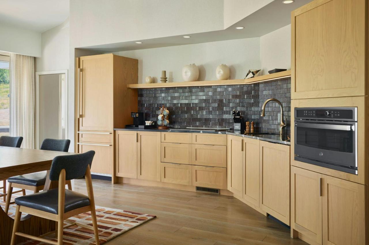 | Viewline Resort Snowmass, Autograph Collection