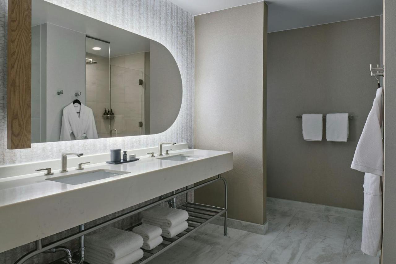 | Viewline Resort Snowmass, Autograph Collection