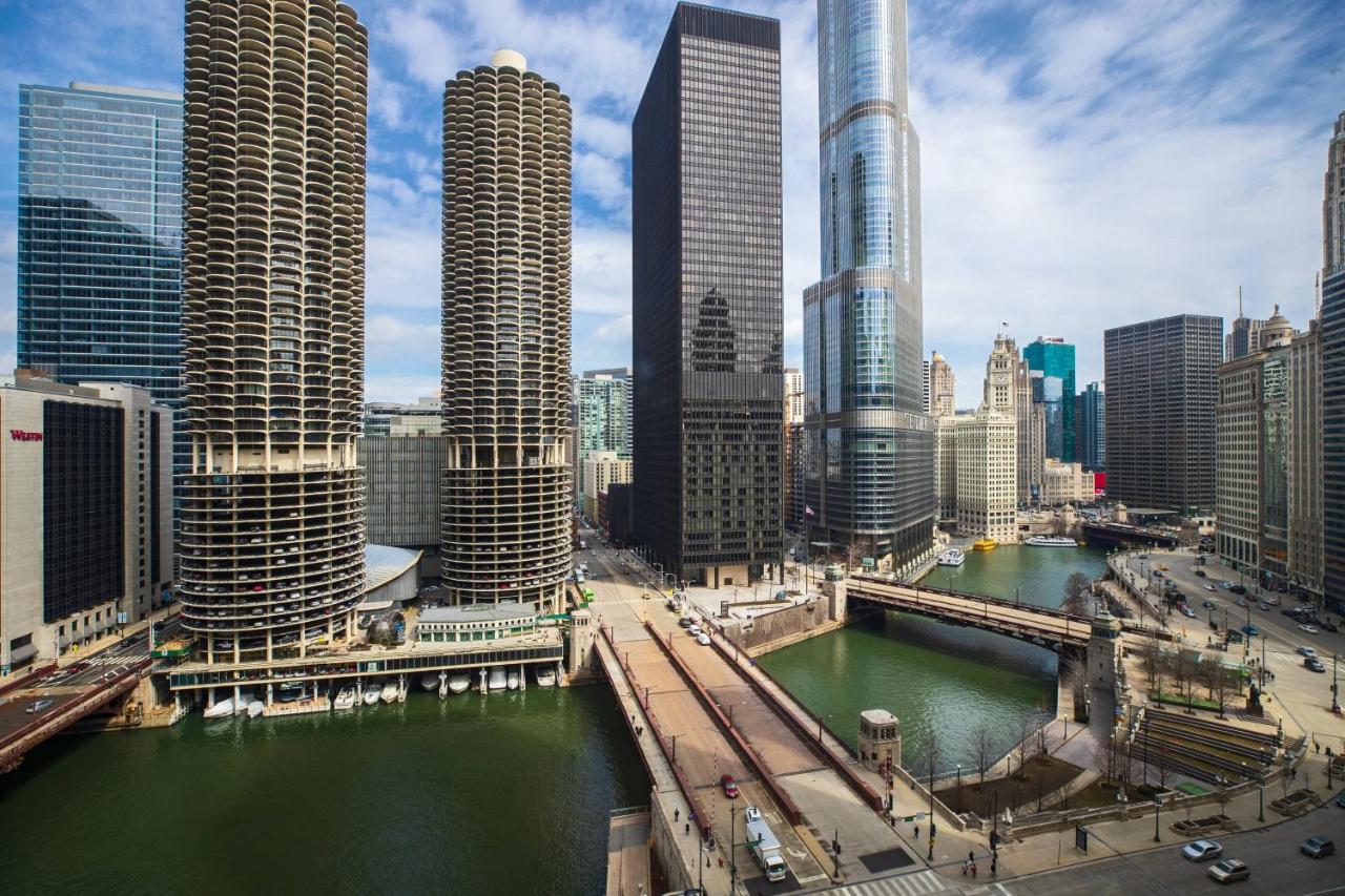 King Room with River View at Renaissance Chicago Downtown Hotel