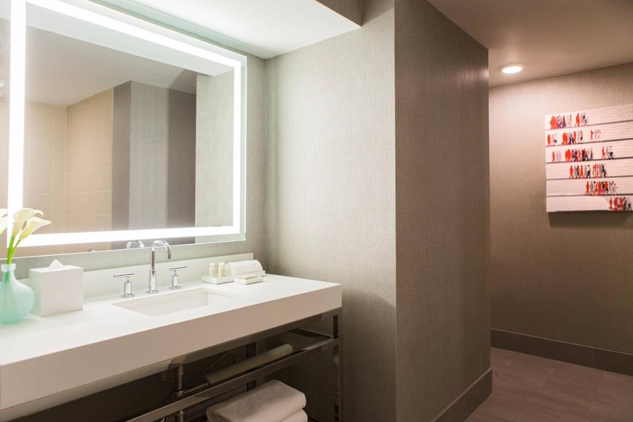 Club Room, Club lounge access, Guest room, 2 Queen at Renaissance Chicago Downtown Hotel