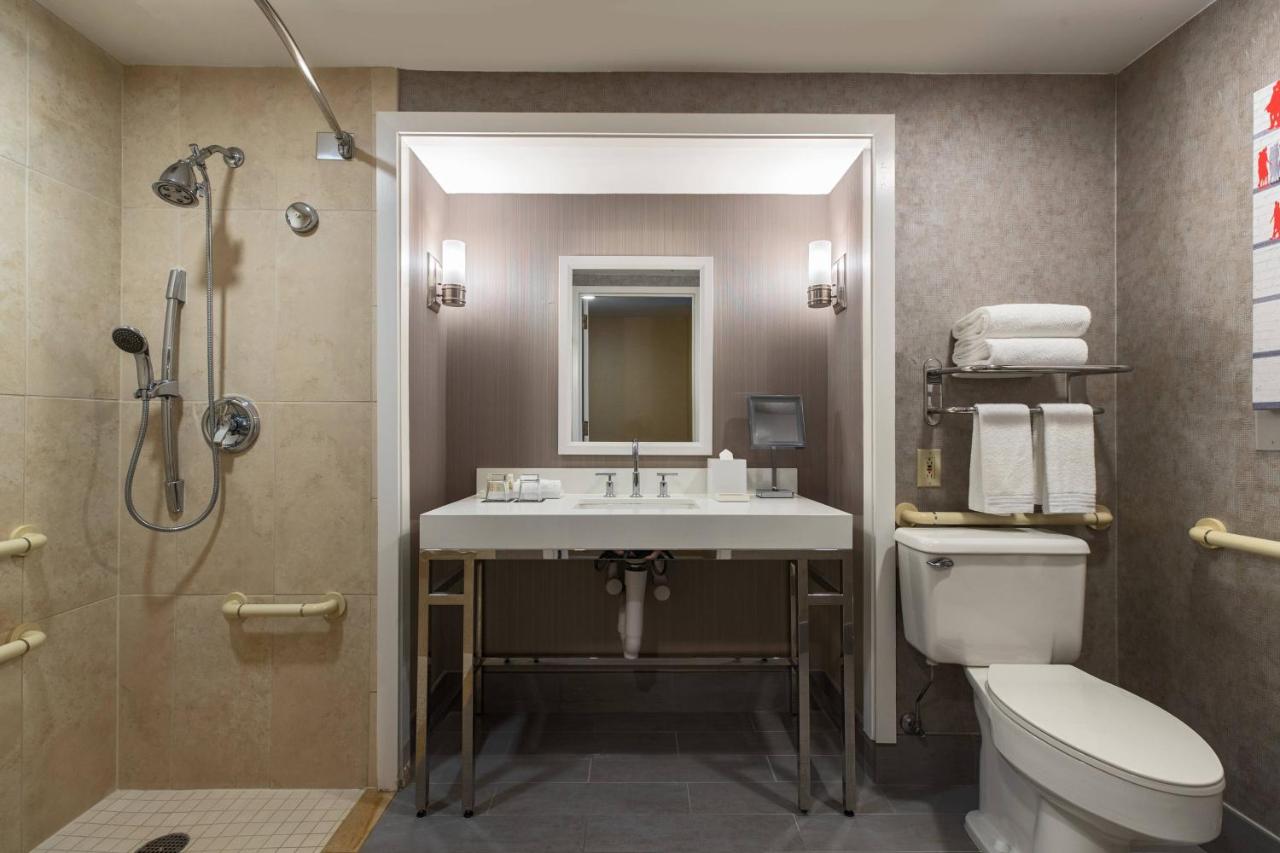 Club Room, Club lounge access, Guest room, 2 Queen at Renaissance Chicago Downtown Hotel