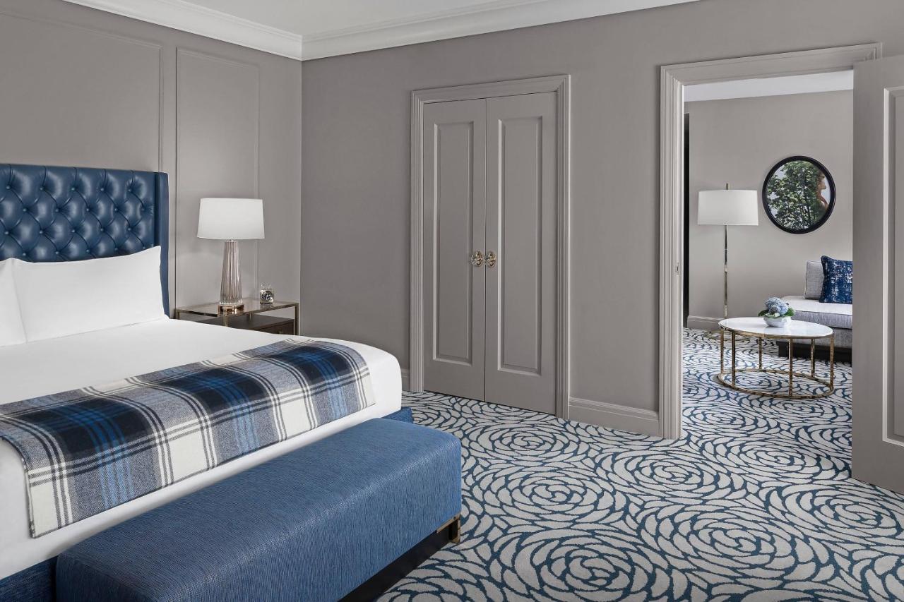 Larger Guest room, 1 King at The Lytle Park Hotel, Autograph Collection