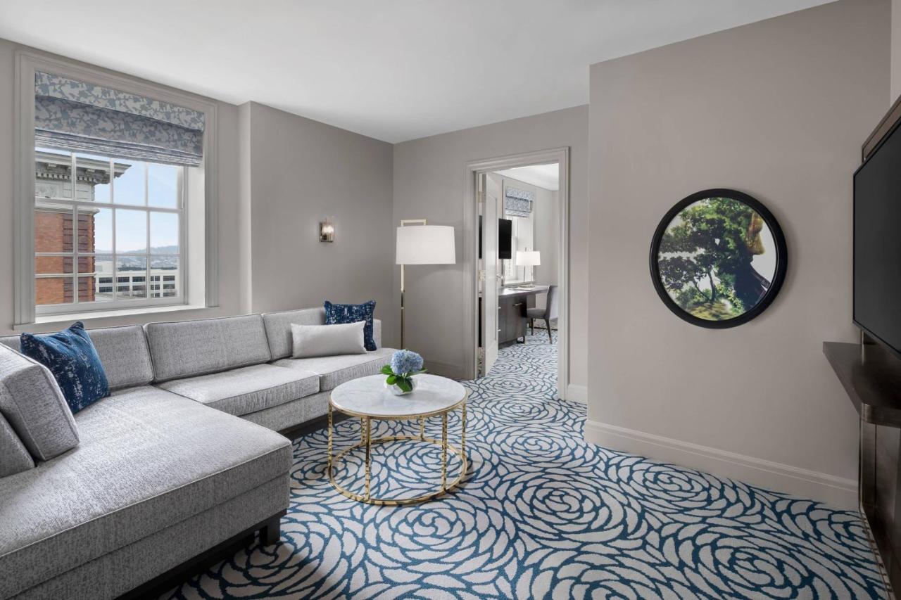 Larger Guest room, 1 King at The Lytle Park Hotel, Autograph Collection