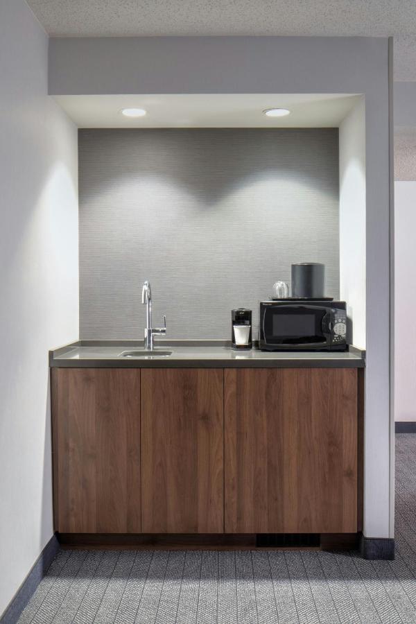 | Courtyard by Marriott Chicago Downtown River North