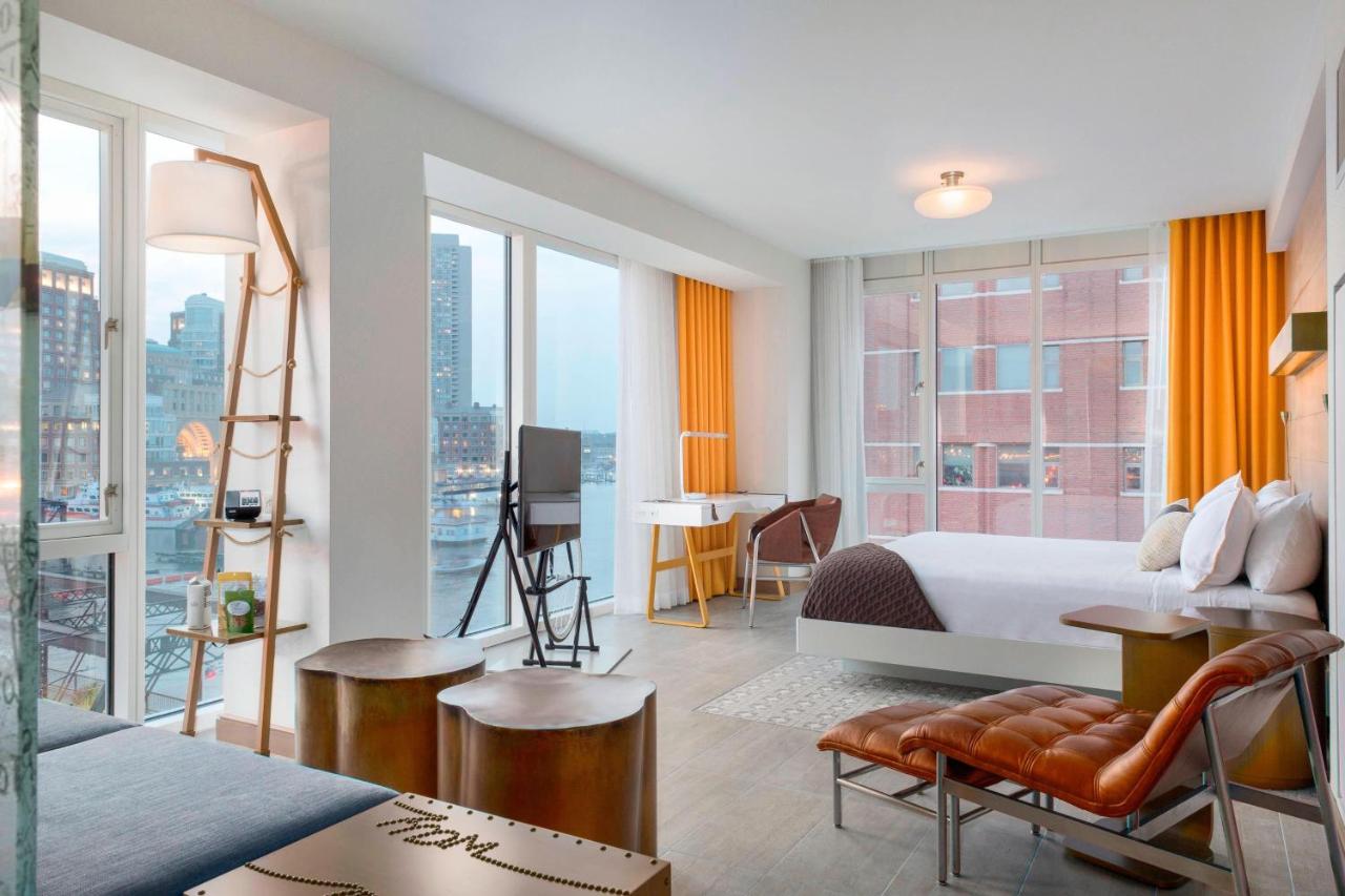 King Coveted Corner Room - City View at The Envoy Hotel, Autograph Collection