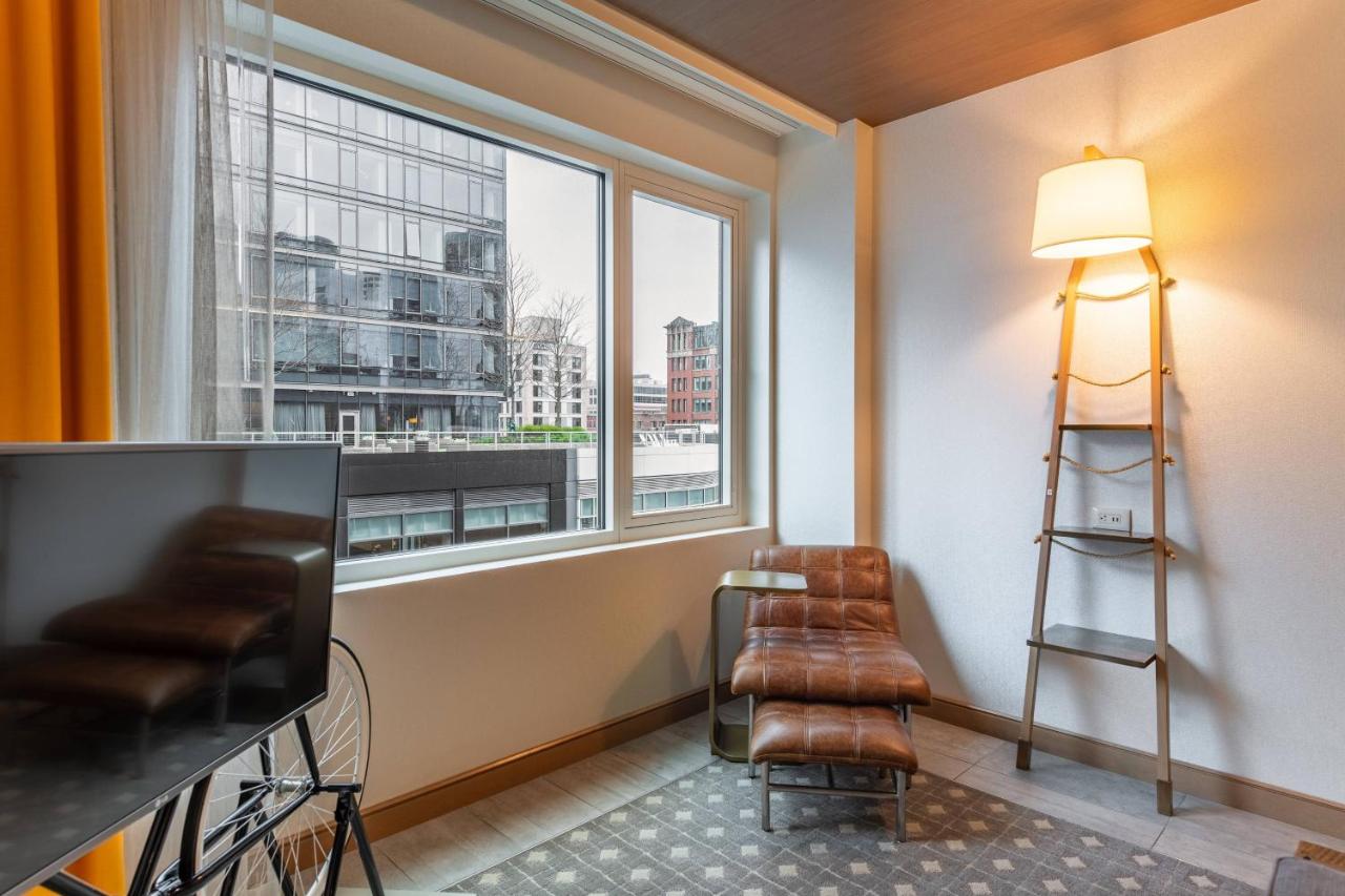 Deluxe King Room with City View at The Envoy Hotel, Autograph Collection