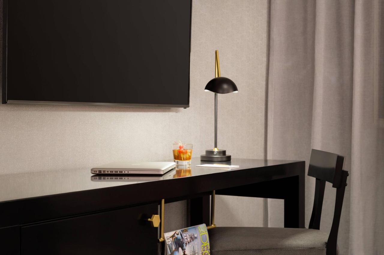  | Hotel LeVeque, Autograph Collection