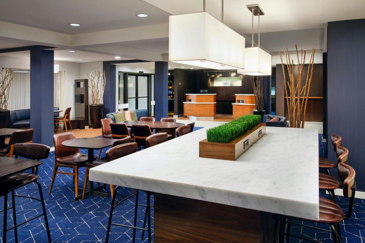  | Courtyard by Marriott Baton Rouge Siegen Lane