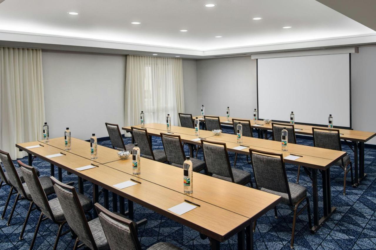  | Courtyard by Marriott Baton Rouge Siegen Lane