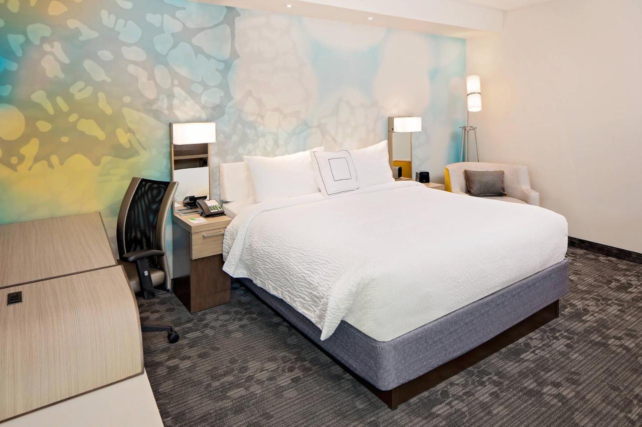 | Courtyard by Marriott Dallas Downtown/Reunion District