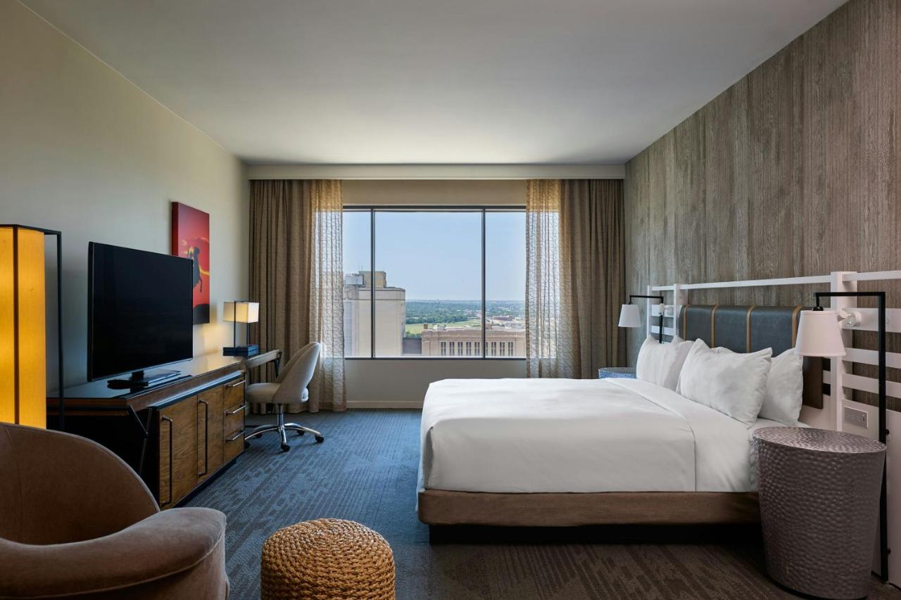 Guest King Room at The Worthington Renaissance Fort Worth Hotel