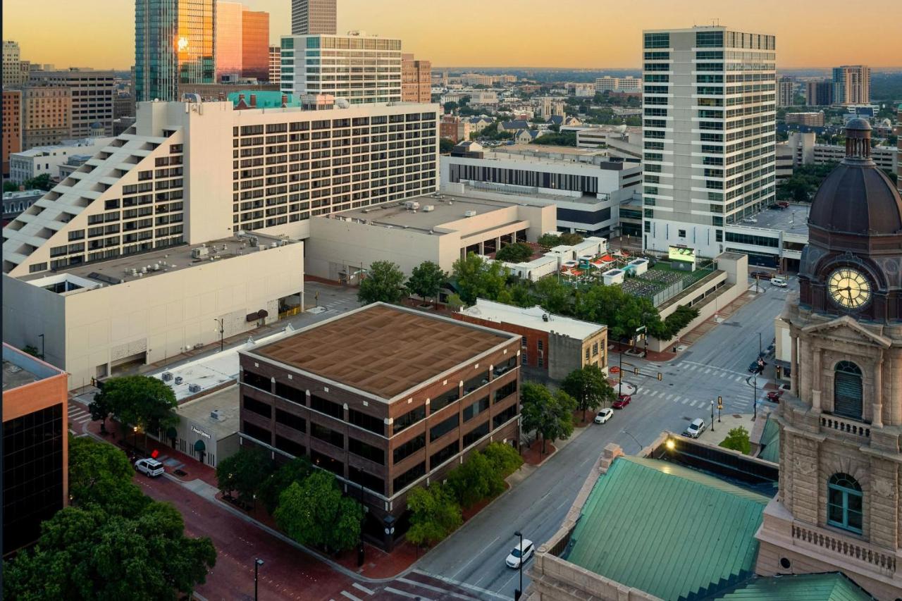 | The Worthington Renaissance Fort Worth Hotel