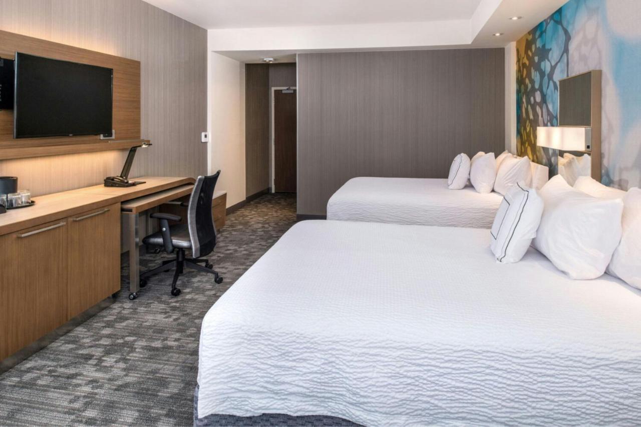 Suite, 2 Queen, Sofa bed at Courtyard by Marriott Detroit Farmington