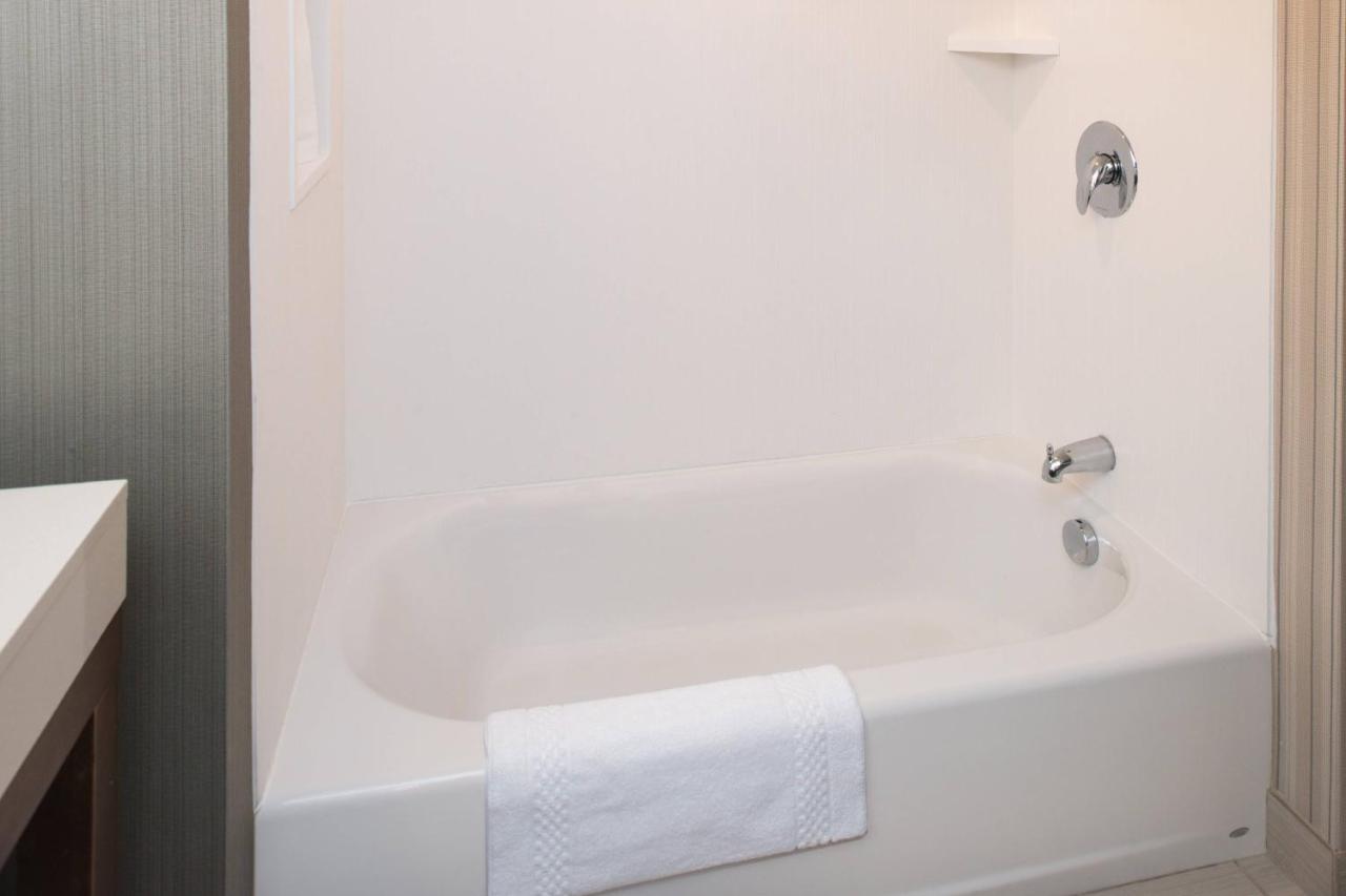 Suite, 2 Queen, Sofa bed at Courtyard by Marriott Detroit Farmington