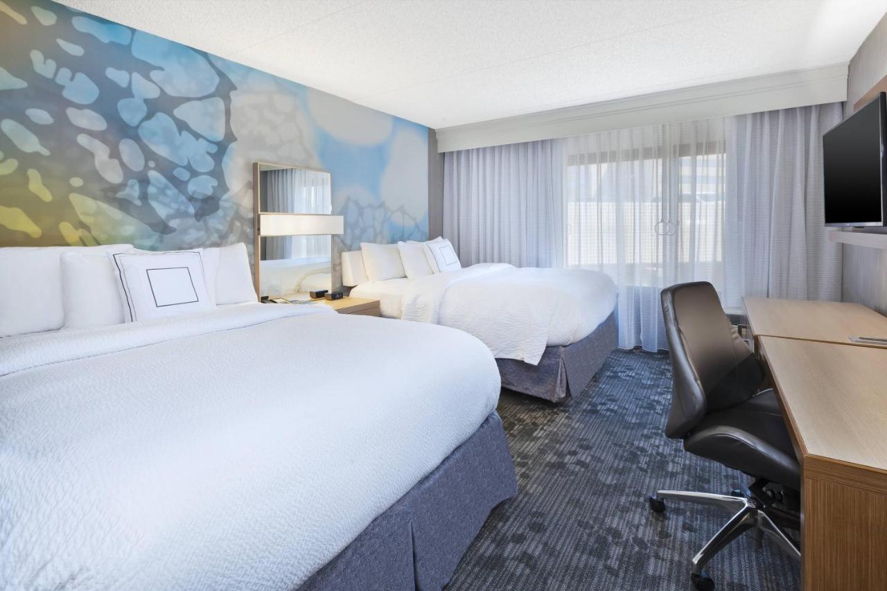 Queen Room with Two Queen Beds at Courtyard by Marriott Secaucus Meadowlands