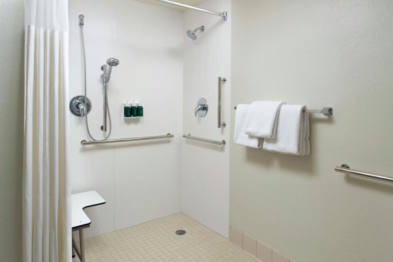  | Courtyard by Marriott Greensboro